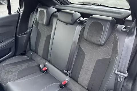 DE22LUR PEUGEOT 208 1.2 PureTech 100 GT Premium 5dr Thumbnail #20