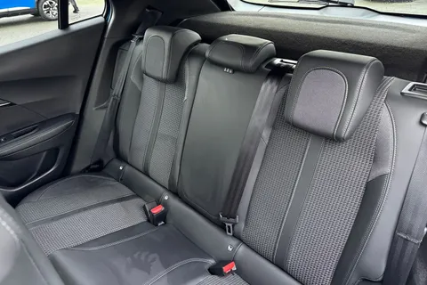 FP71NXT PEUGEOT e-2008 50kWh GT Auto 5dr Thumbnail #19