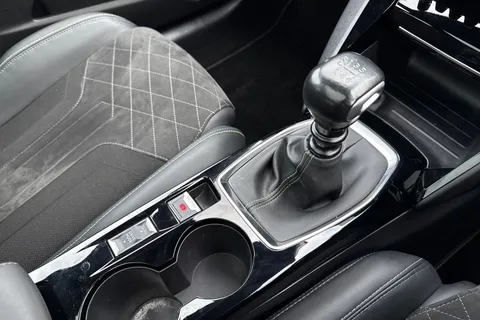 DE22LUR PEUGEOT 208 1.2 PureTech 100 GT Premium 5dr Thumbnail #24