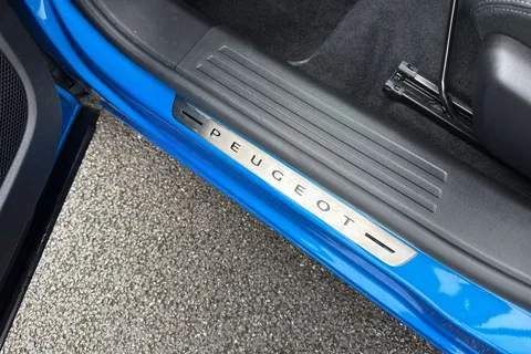 FP71NXT PEUGEOT e-2008 50kWh GT Auto 5dr Thumbnail #39