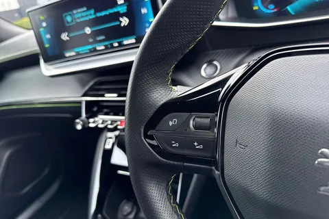 FP71NXT PEUGEOT e-2008 50kWh GT Auto 5dr Thumbnail #40