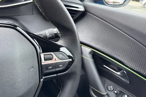 FP71NXT PEUGEOT e-2008 50kWh GT Auto 5dr Thumbnail #41