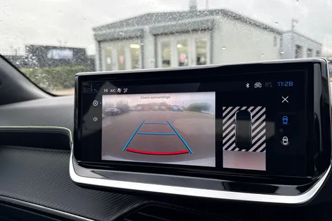 KM25WPW PEUGEOT 2008 1.2 HYBRID GT e-DSC6 Euro 6 (s/s) 5dr Thumbnail #52