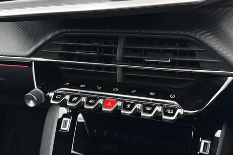 DE22LUR PEUGEOT 208 1.2 PureTech 100 GT Premium 5dr Thumbnail #56