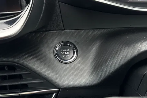 DE22LUR PEUGEOT 208 1.2 PureTech 100 GT Premium 5dr Thumbnail #57