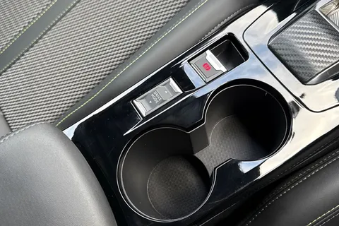 KM25WPW PEUGEOT 2008 1.2 HYBRID GT e-DSC6 Euro 6 (s/s) 5dr Thumbnail #57