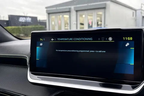 FP71NXT PEUGEOT e-2008 50kWh GT Auto 5dr Thumbnail #57