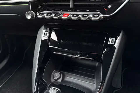 FP71NXT PEUGEOT e-2008 50kWh GT Auto 5dr Thumbnail #60