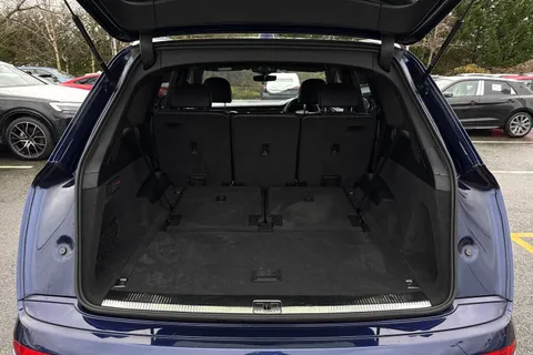 6 of 55 for Audi Q7 S line 50 TDI quattro 286 PS tiptronic