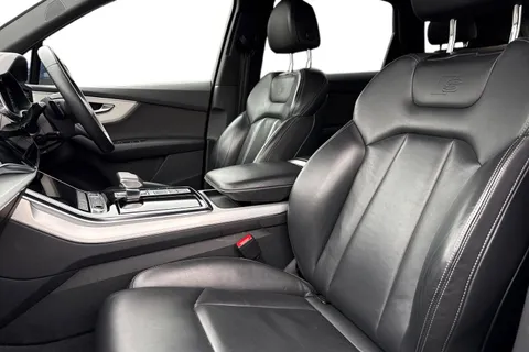 15 of 55 for Audi Q7 S line 50 TDI quattro 286 PS tiptronic