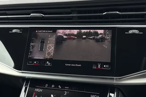 32 of 55 for Audi Q7 S line 50 TDI quattro 286 PS tiptronic