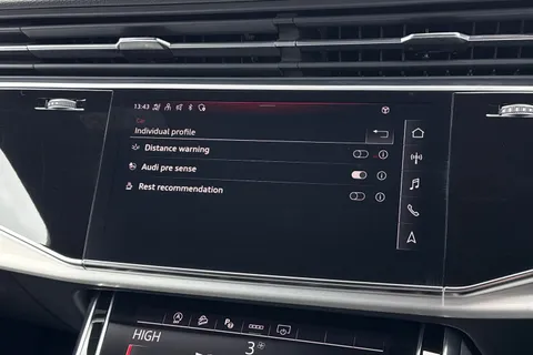 33 of 55 for Audi Q7 S line 50 TDI quattro 286 PS tiptronic