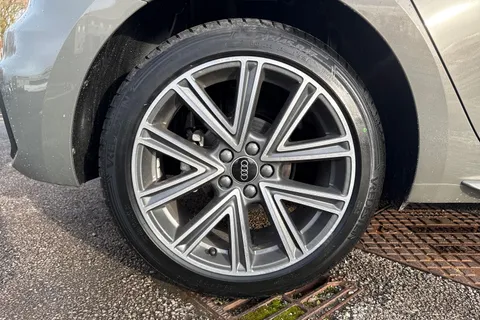  Audi A1 1.0 TFSI 30 S line Sportback Euro 6 (s/s) 5dr Thumbnail #11