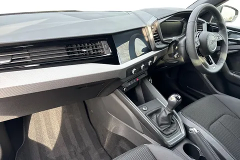  Audi A1 1.0 TFSI 30 S line Sportback Euro 6 (s/s) 5dr Thumbnail #15