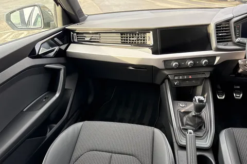  Audi A1 1.0 TFSI 30 S line Sportback Euro 6 (s/s) 5dr Thumbnail #20