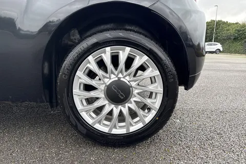 13 of 65 for FIAT 500 1.0 MHEV Lounge Euro 6 (s/s) 3dr