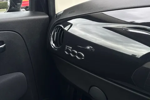 49 of 65 for FIAT 500 1.0 MHEV Lounge Euro 6 (s/s) 3dr