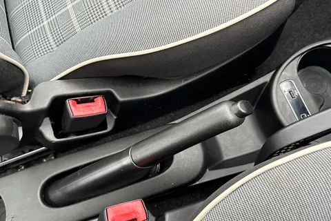 54 of 65 for FIAT 500 1.0 MHEV Lounge Euro 6 (s/s) 3dr