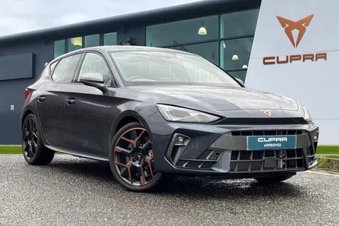 KM75LUE CUPRA Leon 1.5 eHybrid 25.8kWh VZ3 DSG Euro 6 (s/s) 5dr Thumbnail #2