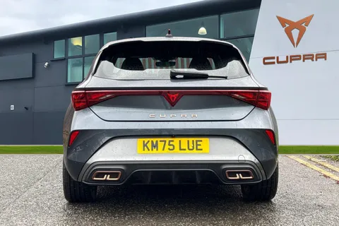 KM75LUE CUPRA Leon 1.5 eHybrid 25.8kWh VZ3 DSG Euro 6 (s/s) 5dr Thumbnail #5