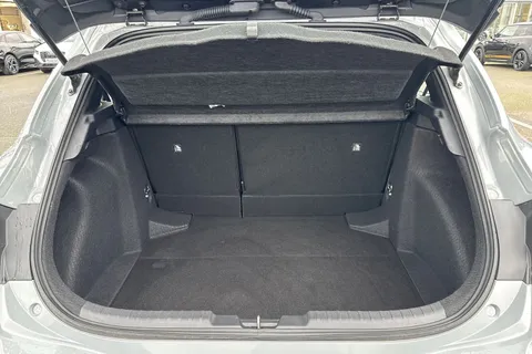 DF72EGU Toyota Corolla 1.8 VVT-h Icon CVT Euro 6 (s/s) 5dr Thumbnail #8