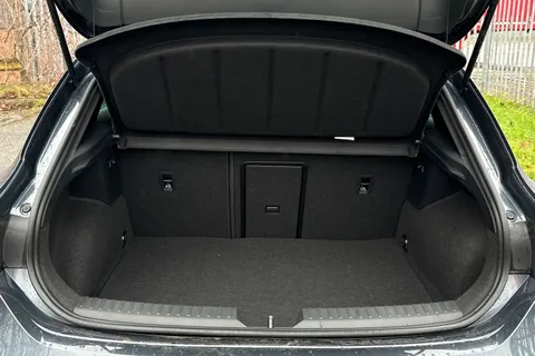 KM75LUE CUPRA Leon 1.5 eHybrid 25.8kWh VZ3 DSG Euro 6 (s/s) 5dr Thumbnail #8