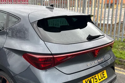 KM75LUE CUPRA Leon 1.5 eHybrid 25.8kWh VZ3 DSG Euro 6 (s/s) 5dr Thumbnail #9