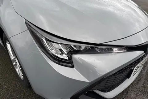 DF72EGU Toyota Corolla 1.8 VVT-h Icon CVT Euro 6 (s/s) 5dr Thumbnail #10