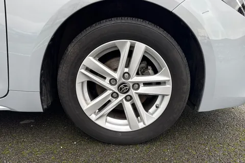 DF72EGU Toyota Corolla 1.8 VVT-h Icon CVT Euro 6 (s/s) 5dr Thumbnail #11