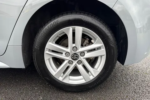 DF72EGU Toyota Corolla 1.8 VVT-h Icon CVT Euro 6 (s/s) 5dr Thumbnail #13