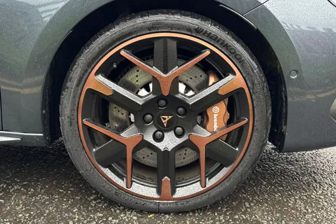 KM75LUE CUPRA Leon 1.5 eHybrid 25.8kWh VZ3 DSG Euro 6 (s/s) 5dr Thumbnail #14