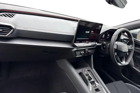 KM75LUE CUPRA Leon 1.5 eHybrid 25.8kWh VZ3 DSG Euro 6 (s/s) 5dr Thumbnail #16