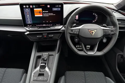 KM75LUE CUPRA Leon 1.5 eHybrid 25.8kWh VZ3 DSG Euro 6 (s/s) 5dr Thumbnail #19