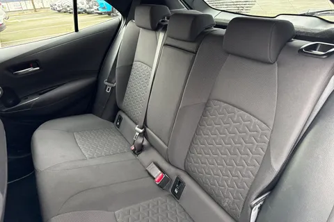 DF72EGU Toyota Corolla 1.8 VVT-h Icon CVT Euro 6 (s/s) 5dr Thumbnail #20