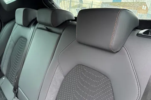 KM75LUE CUPRA Leon 1.5 eHybrid 25.8kWh VZ3 DSG Euro 6 (s/s) 5dr Thumbnail #20