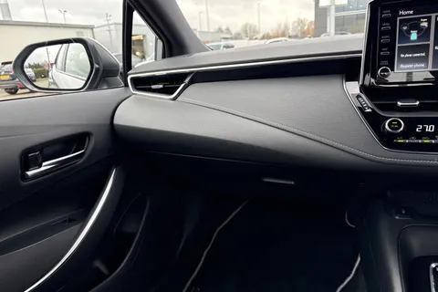 DF72EGU Toyota Corolla 1.8 VVT-h Icon CVT Euro 6 (s/s) 5dr Thumbnail #21