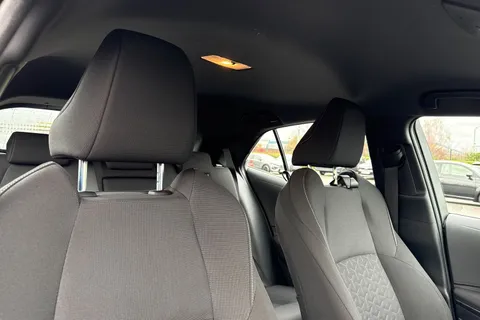 DF72EGU Toyota Corolla 1.8 VVT-h Icon CVT Euro 6 (s/s) 5dr Thumbnail #25