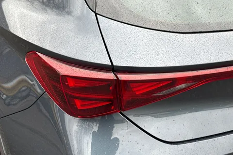 KM75LUE CUPRA Leon 1.5 eHybrid 25.8kWh VZ3 DSG Euro 6 (s/s) 5dr Thumbnail #29