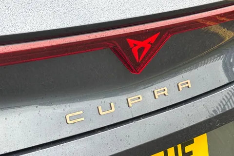 KM75LUE CUPRA Leon 1.5 eHybrid 25.8kWh VZ3 DSG Euro 6 (s/s) 5dr Thumbnail #30