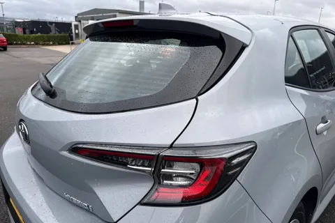 DF72EGU Toyota Corolla 1.8 VVT-h Icon CVT Euro 6 (s/s) 5dr Thumbnail #33