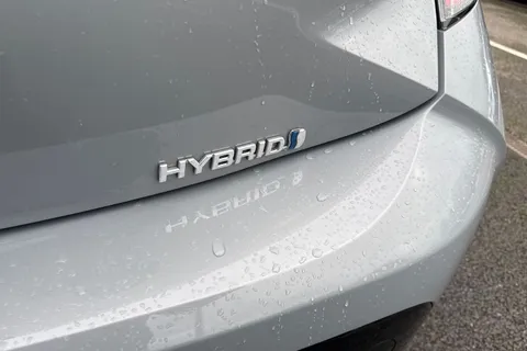 DF72EGU Toyota Corolla 1.8 VVT-h Icon CVT Euro 6 (s/s) 5dr Thumbnail #35