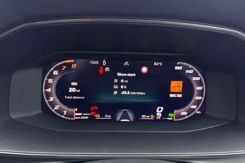 KM75LUE CUPRA Leon 1.5 eHybrid 25.8kWh VZ3 DSG Euro 6 (s/s) 5dr Thumbnail #39
