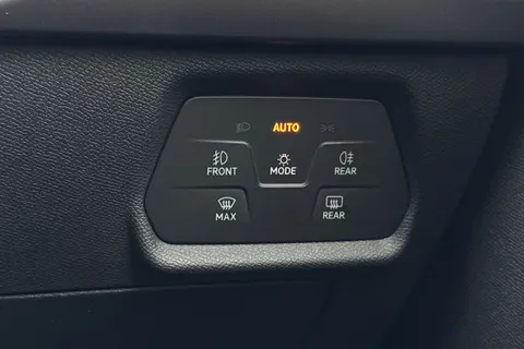 KM75LUE CUPRA Leon 1.5 eHybrid 25.8kWh VZ3 DSG Euro 6 (s/s) 5dr Thumbnail #41