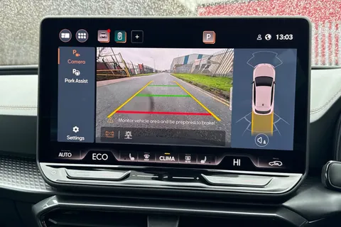 KM75LUE CUPRA Leon 1.5 eHybrid 25.8kWh VZ3 DSG Euro 6 (s/s) 5dr Thumbnail #42