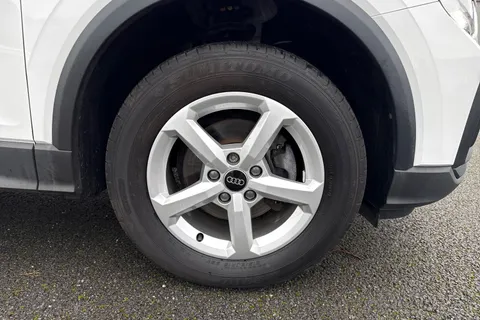 10 of 65 for Audi Q2 1.0 TFSI 30 Technik Euro 6 (s/s) 5dr