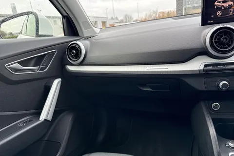 20 of 65 for Audi Q2 1.0 TFSI 30 Technik Euro 6 (s/s) 5dr