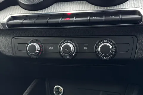 22 of 65 for Audi Q2 1.0 TFSI 30 Technik Euro 6 (s/s) 5dr