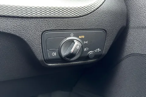 43 of 65 for Audi Q2 1.0 TFSI 30 Technik Euro 6 (s/s) 5dr