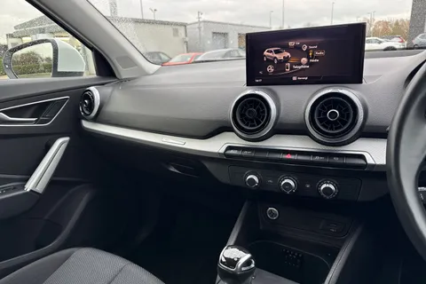 45 of 65 for Audi Q2 1.0 TFSI 30 Technik Euro 6 (s/s) 5dr