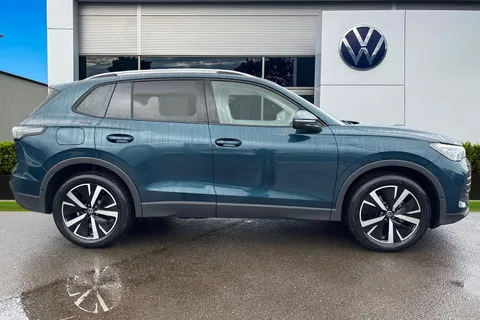  Volkswagen Tiguan 1.5 eTSI MHEV Match DSG Euro 6 (s/s) 5dr Thumbnail #4